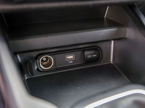 Used 2023 Kia Soul LX w/ LX Technology Package FWD image 22