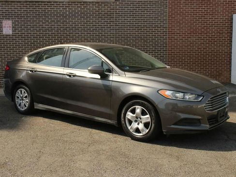 Used 2014 Ford Fusion S image 1