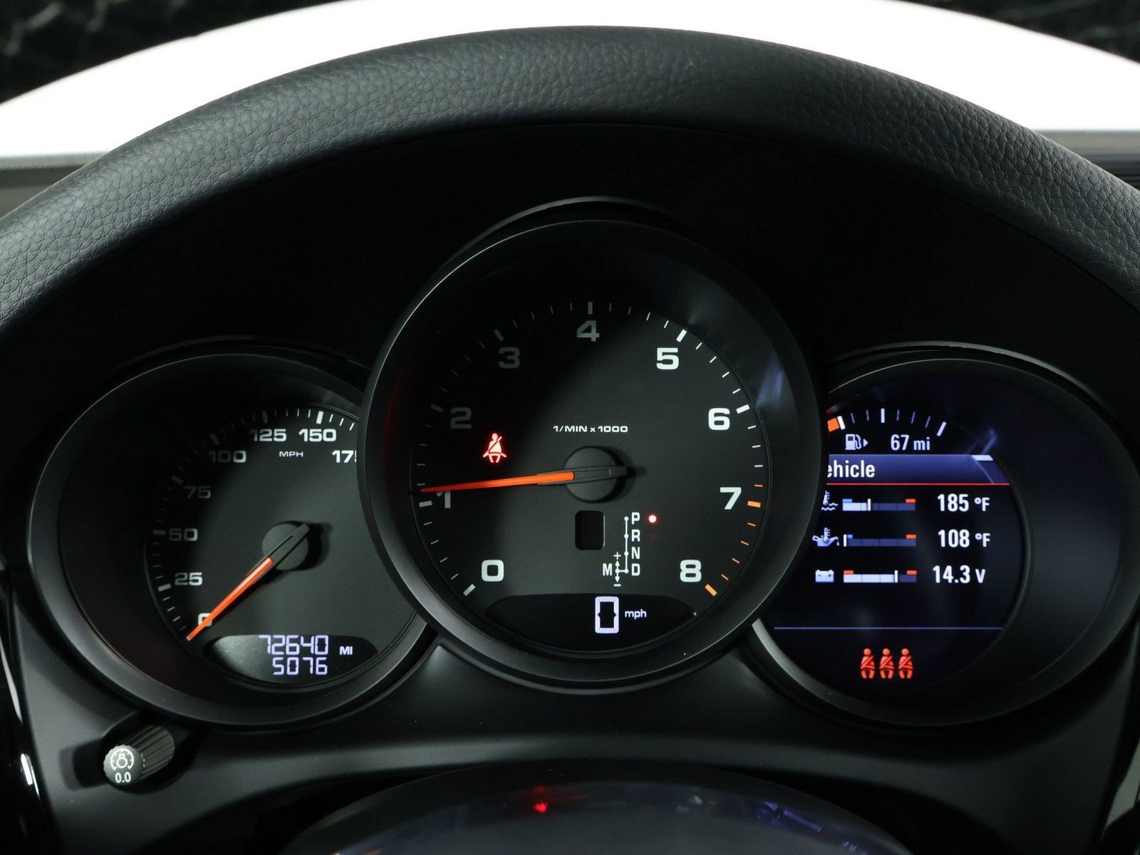 Certified 2021 Porsche Macan AWD/4WD image 16