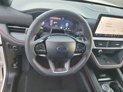 Certified 2025 Ford Explorer ST image 30