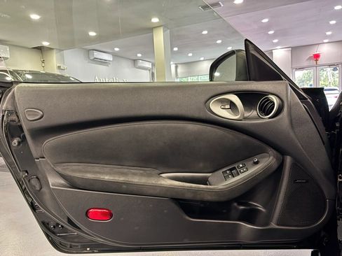 Used 2019 Nissan 370Z Touring RWD image 26