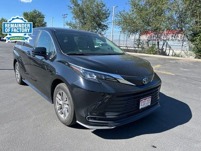 Used 2025 Toyota Sienna LE