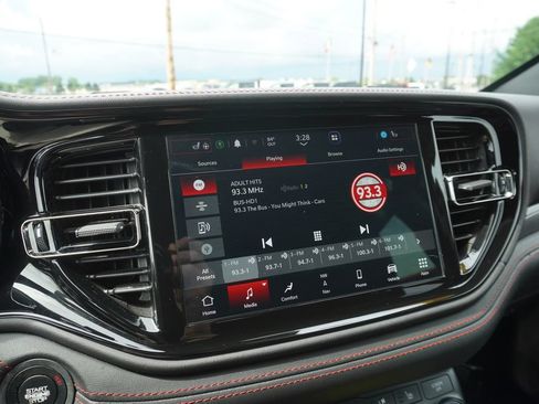 Used 2023 Dodge Durango GT AWD/4WD image 16