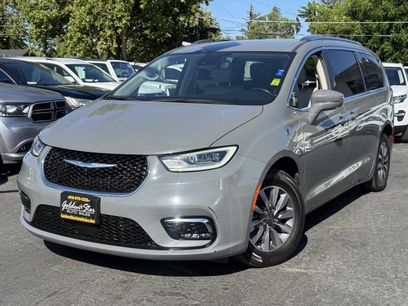 Used 2021 Chrysler Pacifica Touring-L