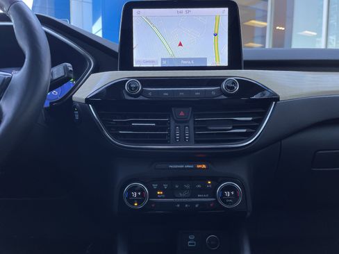 Used 2021 Ford Escape Titanium w/ Titanium Elite Package image 33