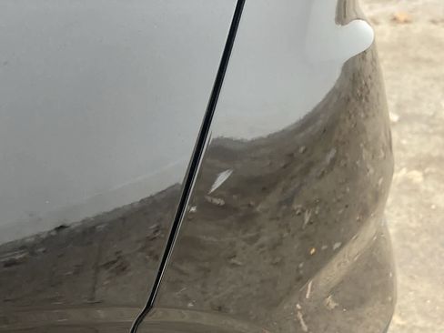 Used 2023 Chevrolet Bolt EUV LT w/ Convenience Package image 33