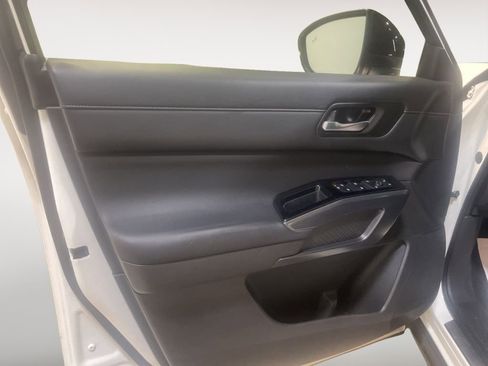 Used 2023 Nissan Pathfinder SL w/ Lighting Package (N92) AWD/4WD image 11