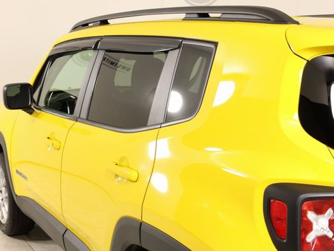 Used 2023 Jeep Renegade Latitude w/ Premium Group AWD/4WD image 43