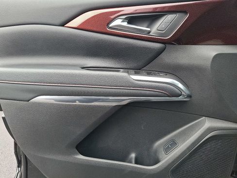 Used 2025 Chevrolet Traverse Z71 w/ Driver Confidence Package image 13