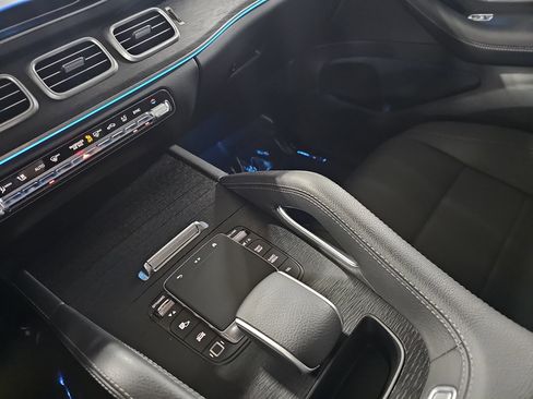 Used 2025 Mercedes-Benz GLE 450 4MATIC Coupe image 27