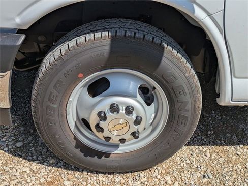 New 2025 Chevrolet Express 3500 w/ Power Convenience Package image 8