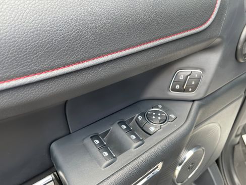 Used 2023 Ford Expedition Limited AWD/4WD image 17