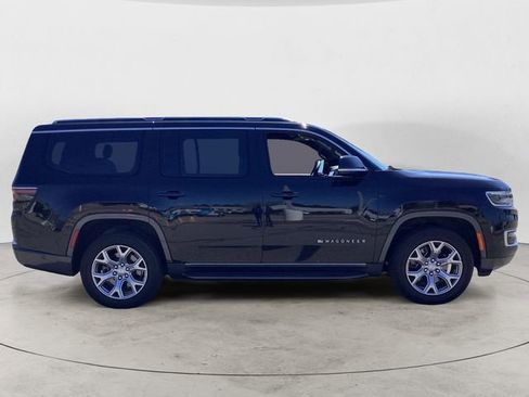 Used 2022 Jeep Wagoneer Series II AWD/4WD image 6