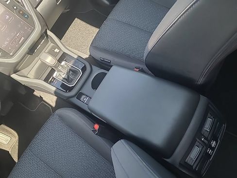 Used 2025 Subaru Forester Premium w/ Convenience Package #1 AWD/4WD image 16