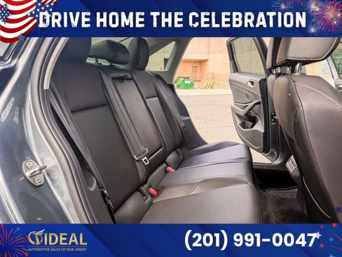 Used 2019 Volkswagen Jetta SE w/ Cold Weather Package FWD image 13