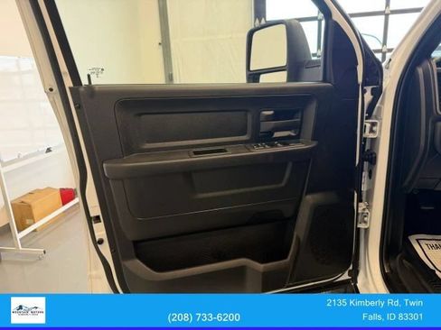 Used 2025 RAM 3500 Tradesman w/ Chrome Appearance Group AWD/4WD image 10