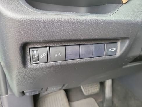 Used 2021 Toyota RAV4 XLE Premium FWD image 24