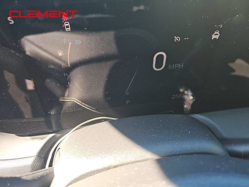 Used 2025 Buick Encore GX Preferred FWD image 2