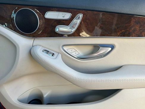 Used 2018 Mercedes-Benz C 300 Sedan image 21