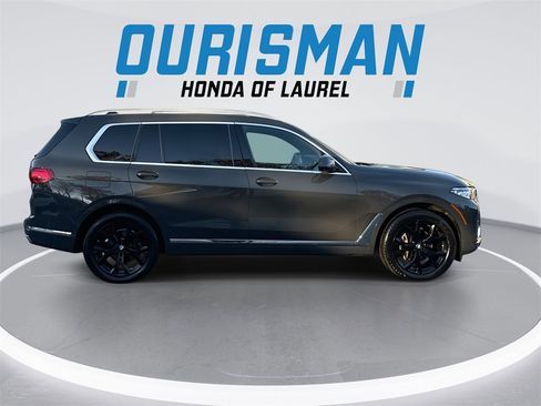 Used 2021 BMW X7 xDrive40i w/ Executive Package image 9
