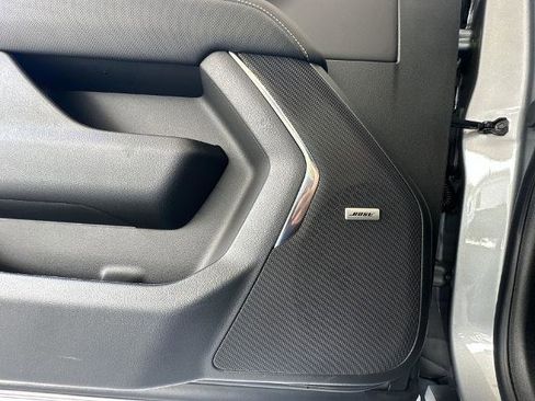 New 2025 Chevrolet Suburban Premier image 59