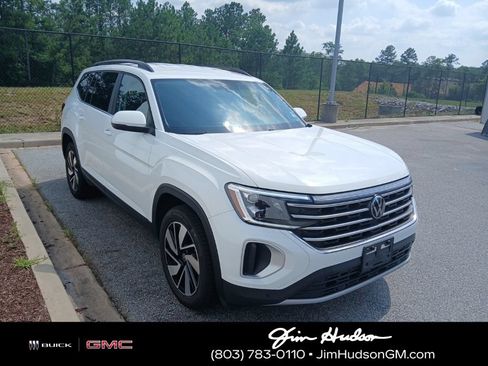 Used 2025 Volkswagen Atlas SE FWD image 4