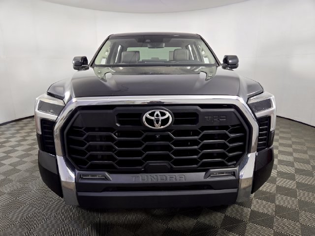 Used 2022 Toyota Tundra SR5 RWD image 2