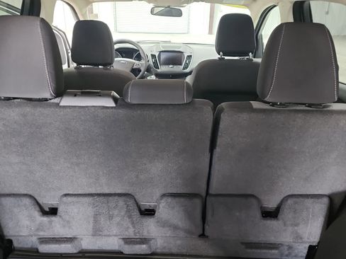 Used 2019 Ford Escape SE image 30