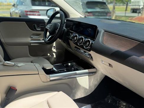 Used 2021 Mercedes-Benz GLA 250 4MATIC image 32