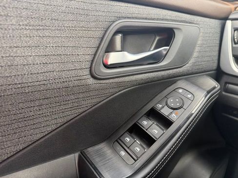 Certified 2023 Nissan Rogue SV image 22