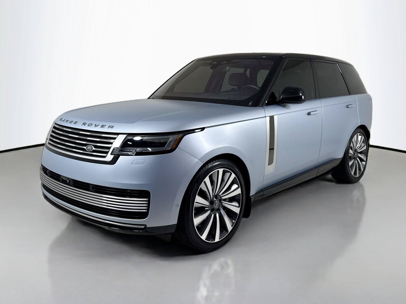Used 2023 Land Rover Range Rover SV AWD/4WD image 9