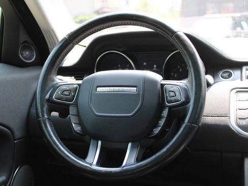 Used 2018 Land Rover Range Rover Evoque SE Premium AWD/4WD image 18