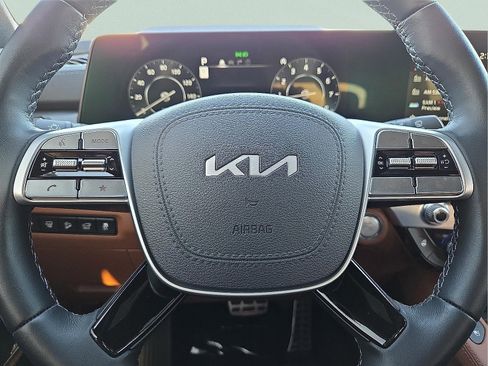 Used 2025 Kia Telluride SX X-Line image 24