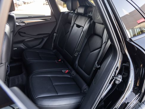 Certified 2026 Porsche Macan AWD/4WD image 34