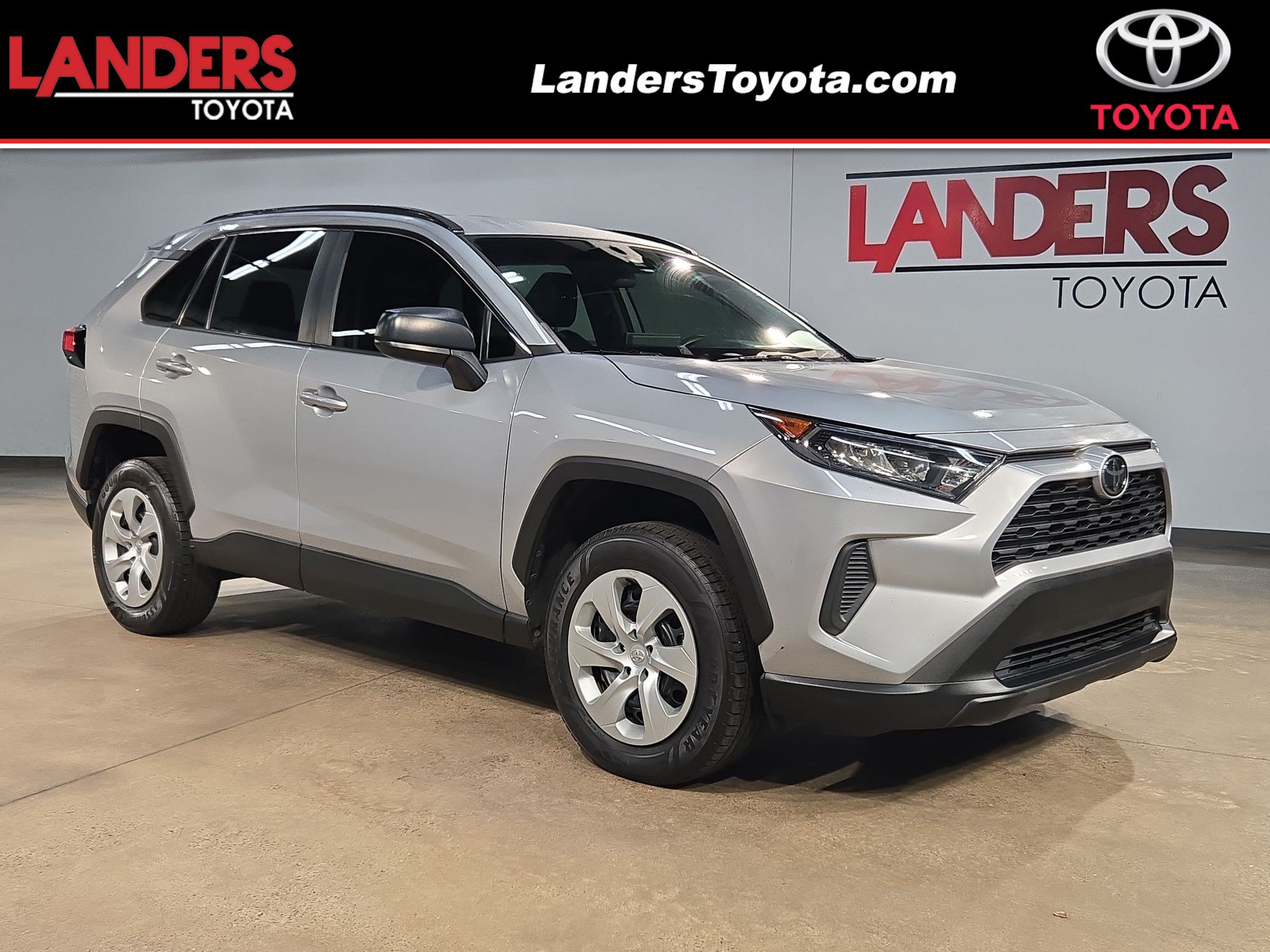 Used 2020 Toyota RAV4 LE FWD image 1