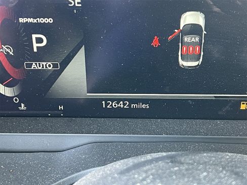 Certified 2024 Nissan Rogue SL image 9