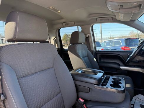 Used 2019 Chevrolet Silverado 1500 LT image 32