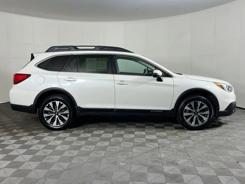 Used 2017 Subaru Outback 2.5i Limited image 5