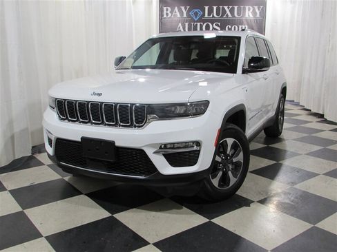 Used 2023 Jeep Grand Cherokee 4WD 4xe image 1