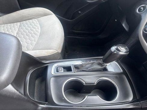 Used 2019 Chevrolet Equinox LT FWD image 14