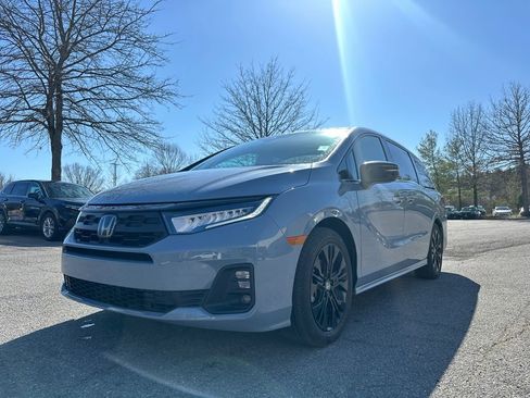 Certified 2025 Honda Odyssey Sport-L image 32