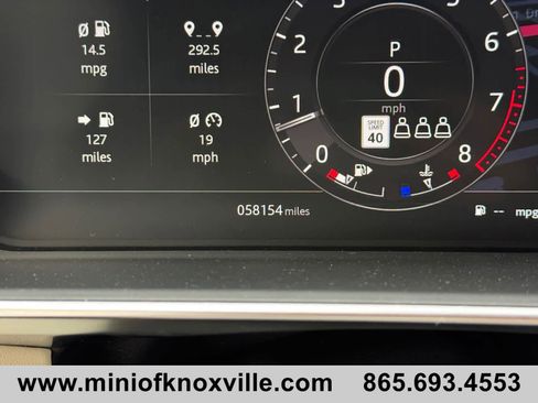 Used 2020 Land Rover Range Rover HSE image 32