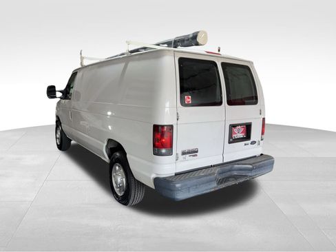 Used 2011 Ford E-250 and Econoline 250 w/ Commercial Cargo Van Pkg RWD image 6