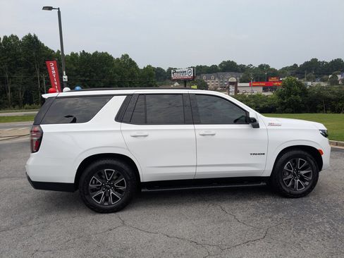 Used 2023 Chevrolet Tahoe Z71 w/ Z71 Off-Road Package AWD/4WD image 4