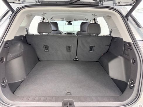 Used 2024 GMC Terrain SLE w/ Driver Convenience Package FWD image 30