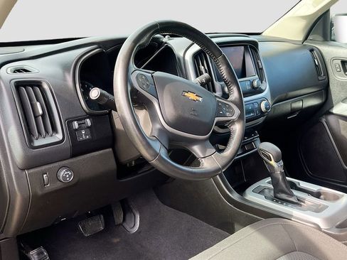 Used 2022 Chevrolet Colorado LT w/ LT Convenience Package image 9