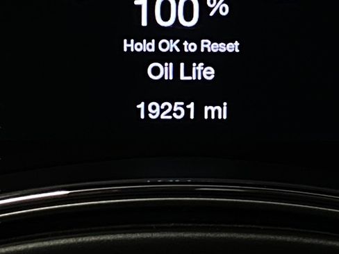 Used 2022 Jeep Grand Cherokee Limited w/ Trailer Tow Group IV image 19