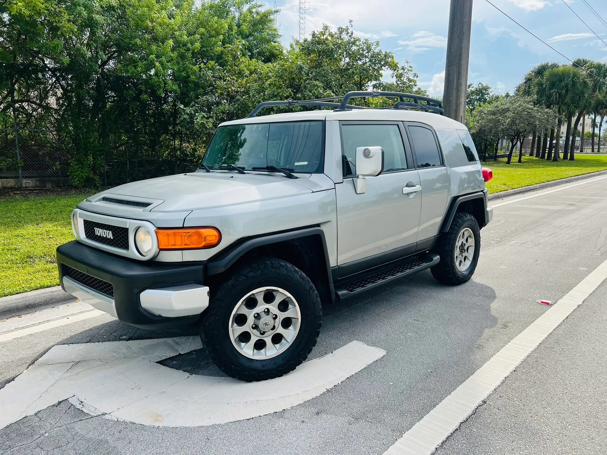 Used 2012 Toyota FJ Cruiser 4WD w/ Upgrade Pkg image 1