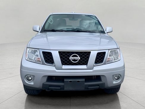 Used 2018 Nissan Frontier PRO-4X AWD/4WD image 3