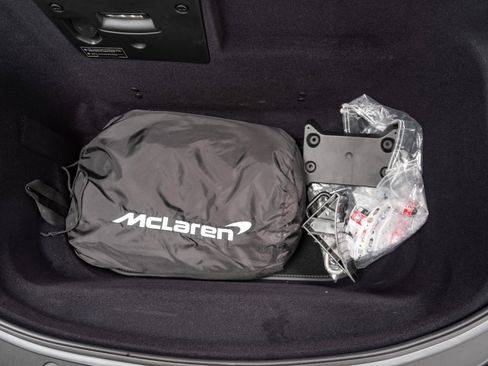 Used 2023 McLaren Artura RWD image 16